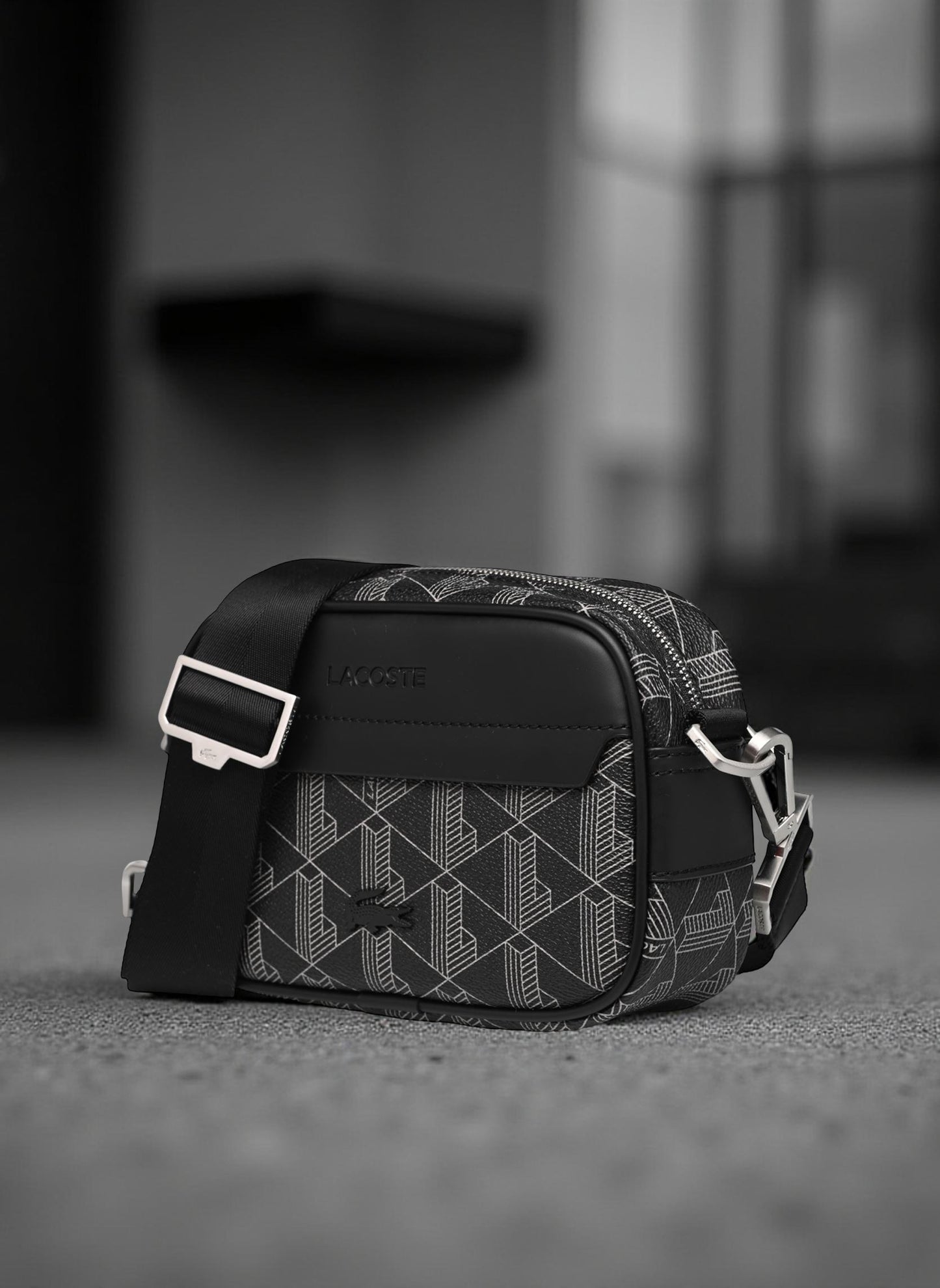 Sacoche lacoste Monogramme Crossbody