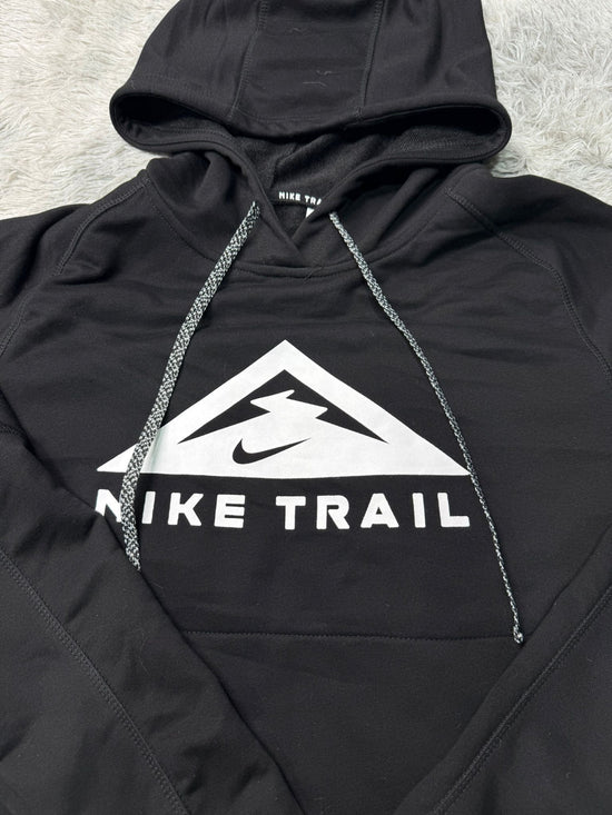 Nike Trail Pull