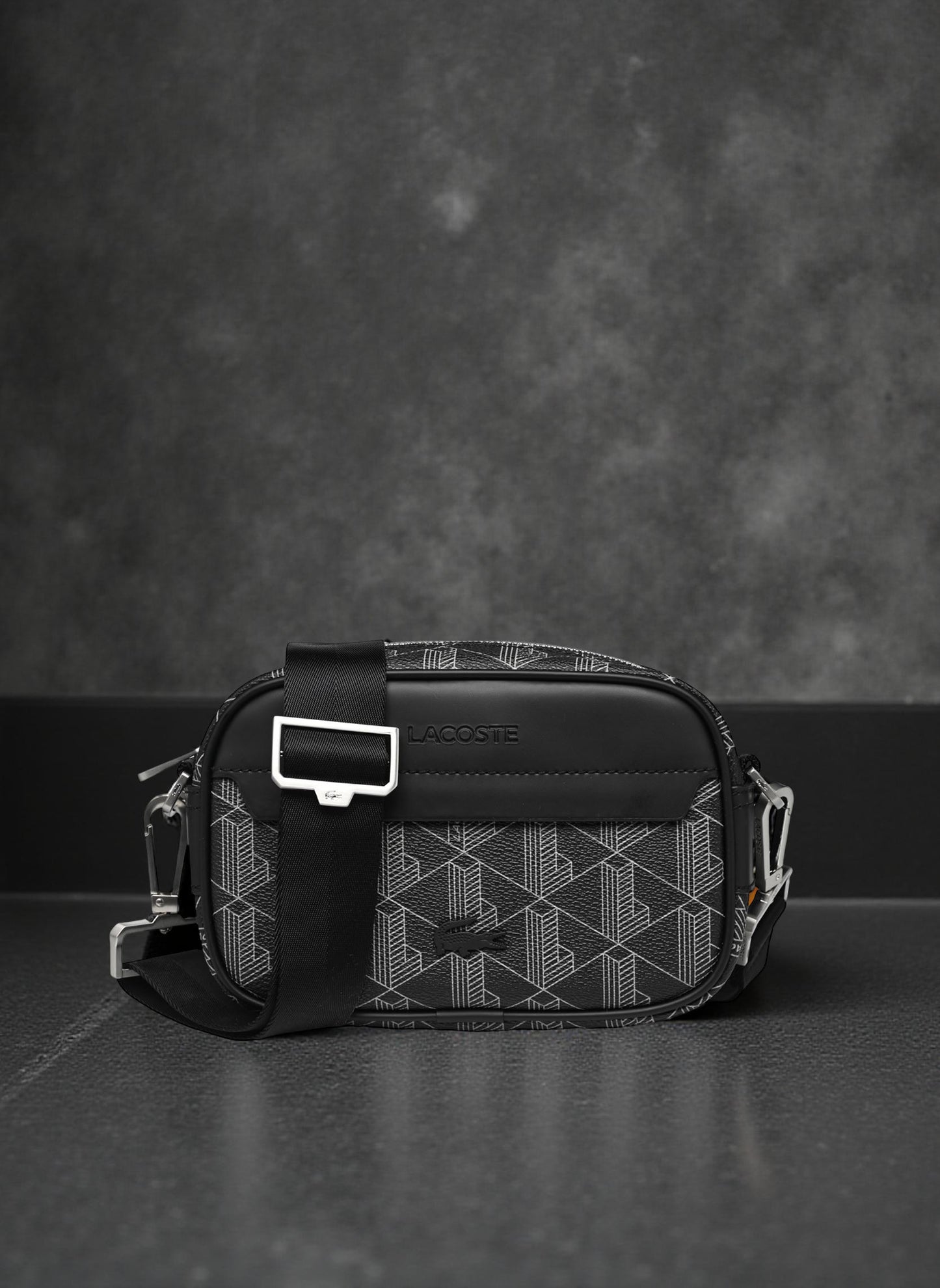 Sacoche lacoste Monogramme Crossbody